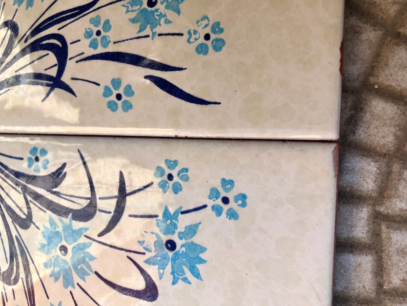 4 Spanish 70s blue and cream tiles – Flower power, romantic Fat Lava, photo 6 of 10