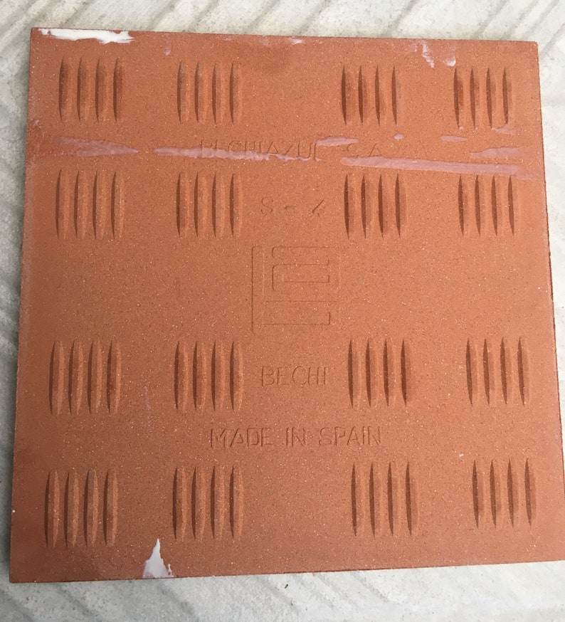 4 Mid century Fat Lava tiles from Spain, photo 9 of 10
