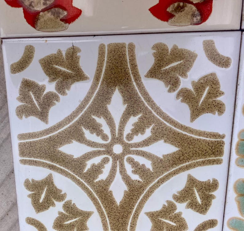 Spanish vintage brutalist 70s tiles — set of 6, photo 9 of 10