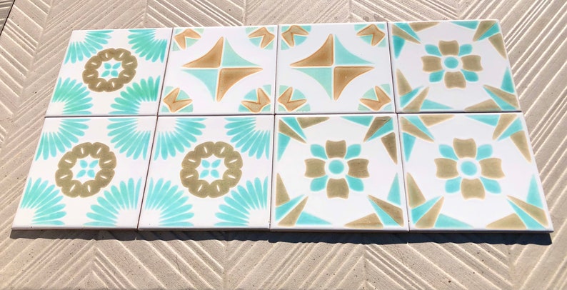 8 original vintage 70s glossy tiles, photo 5 of 10