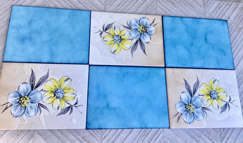 Spanish vintage floral tiles from the 70s — set of 6, photo 7 of 10