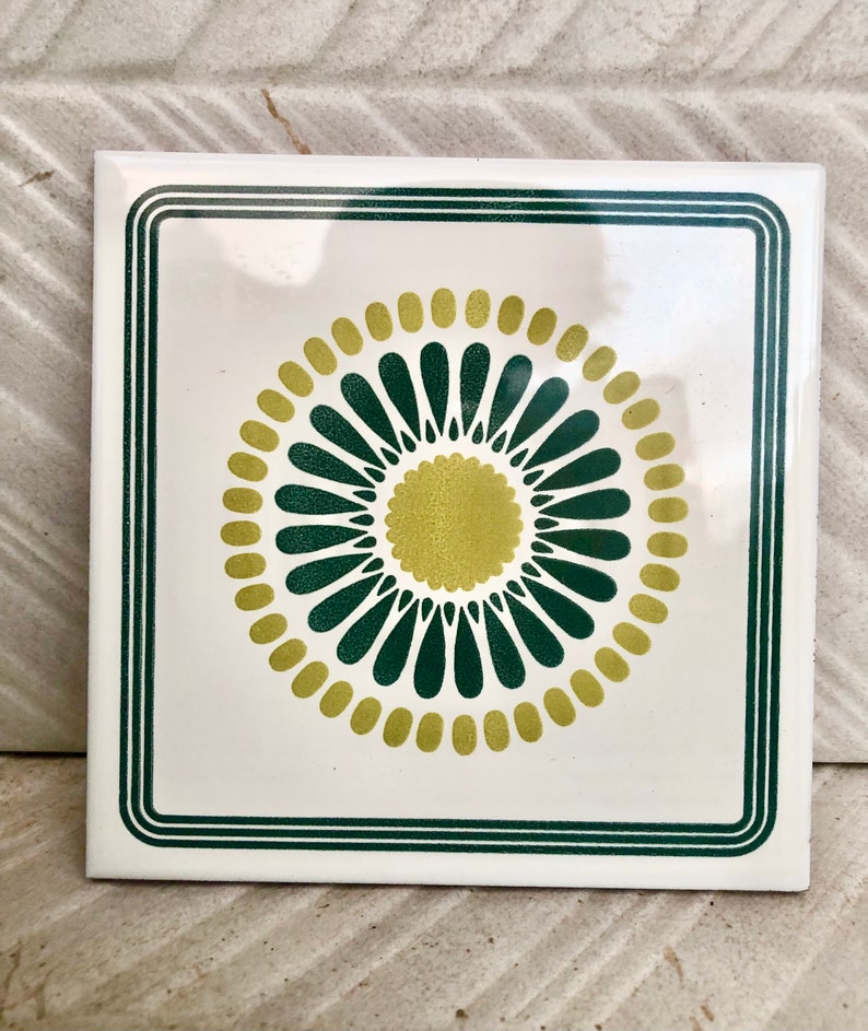 60s 70s Spanish vintage retro tiles – pop art green daisies backsplash — set of 6, photo 9 of 10