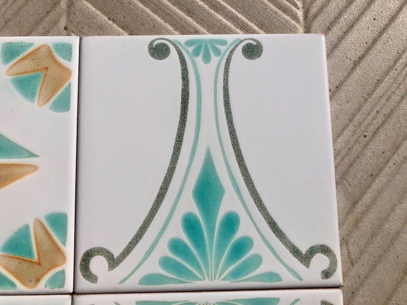 6 original vintage 70s glossy tiles, photo 7 of 10