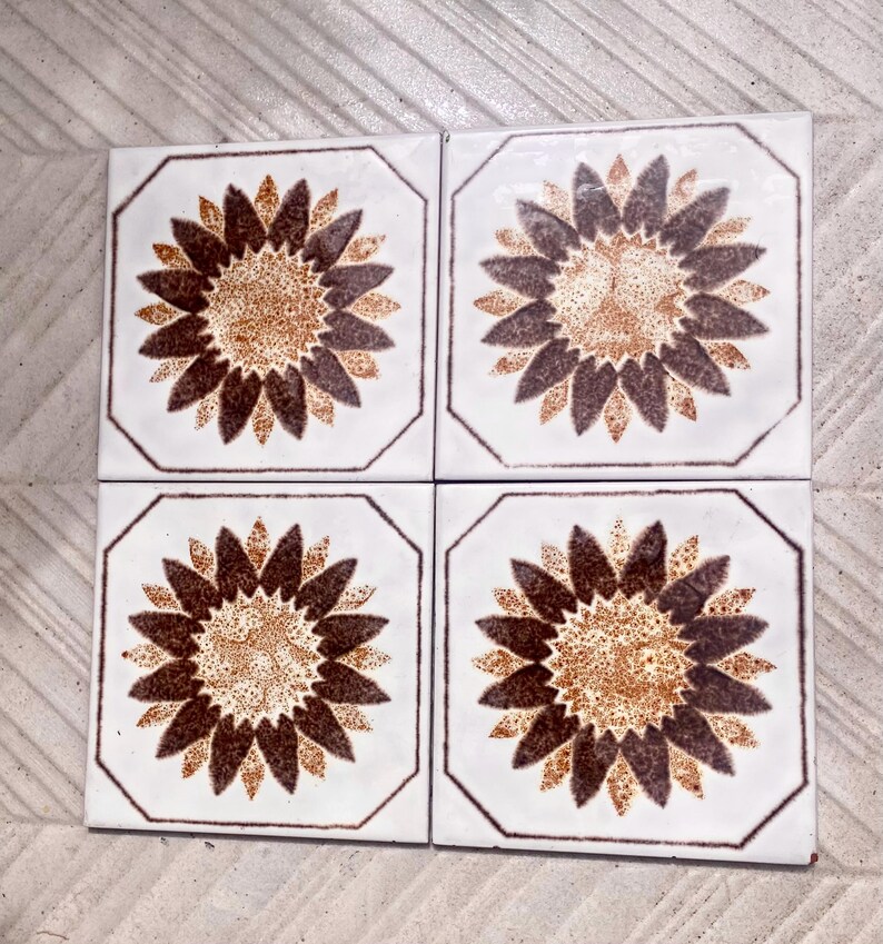 Original 70s retro tiles – 4 pcs Brown, cream, Fat Lava sunflower tiles, photo 5 of 10