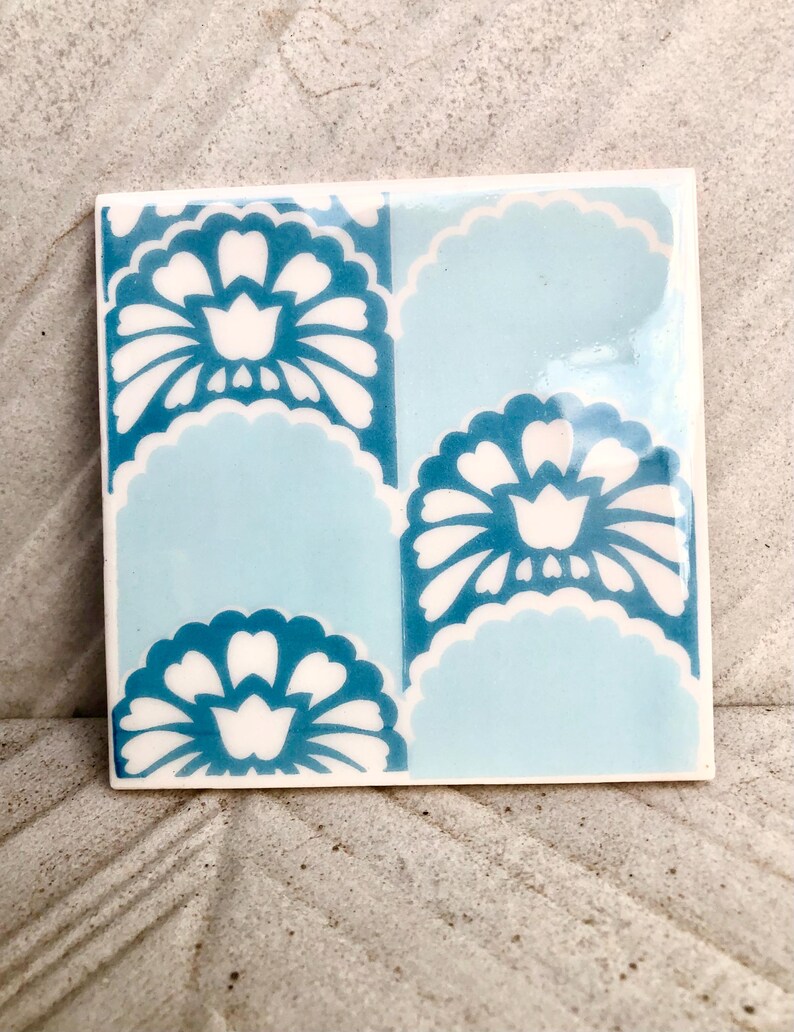 Vintage blue + white glazed retro tiles — set of 12, photo 8 of 10