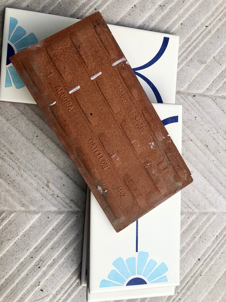 12 vintage blue + white mid century original Spanish tiles, photo 6 of 10