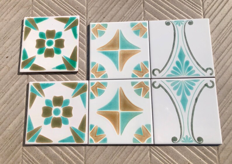 6 original vintage 70s glossy tiles, photo 9 of 10