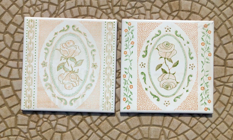 2 Original vintage floral tiles from the 60s - 70s, photo 1 of 8
