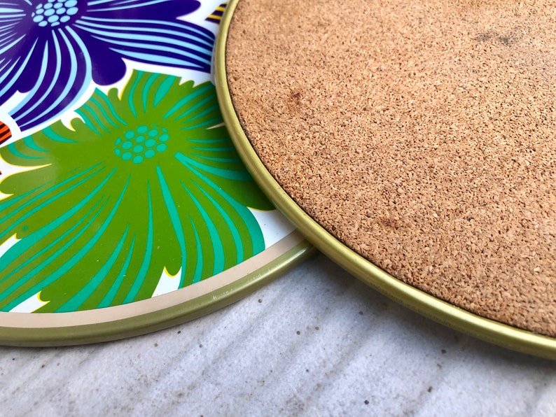 Spanish vintage 70s groovy trivets, photo 3 of 10