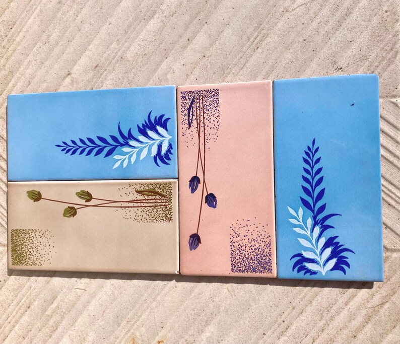 4 Spanish vintage 60s, 70s floral retro tiles, photo 3 of 10