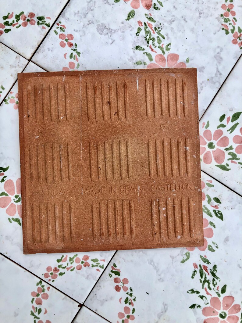 Spanish 60s 70s pink romantic retro tiles — set of 12, photo 7 of 10