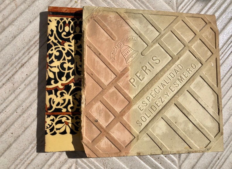 Original Art Deco tiles – Vintage hand painted Spanish tiles from the 20s, photo 6 of 8