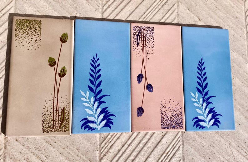 4 Spanish vintage 60s, 70s floral retro tiles, photo 5 of 10