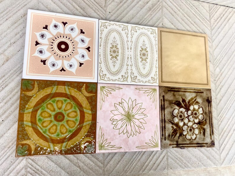 Vintage 70s tiles – 6 pc – Fat Lava Original unused + salvaged retro tiles – Brown, pink + green flower brutalist tiles, photo 4 of 10