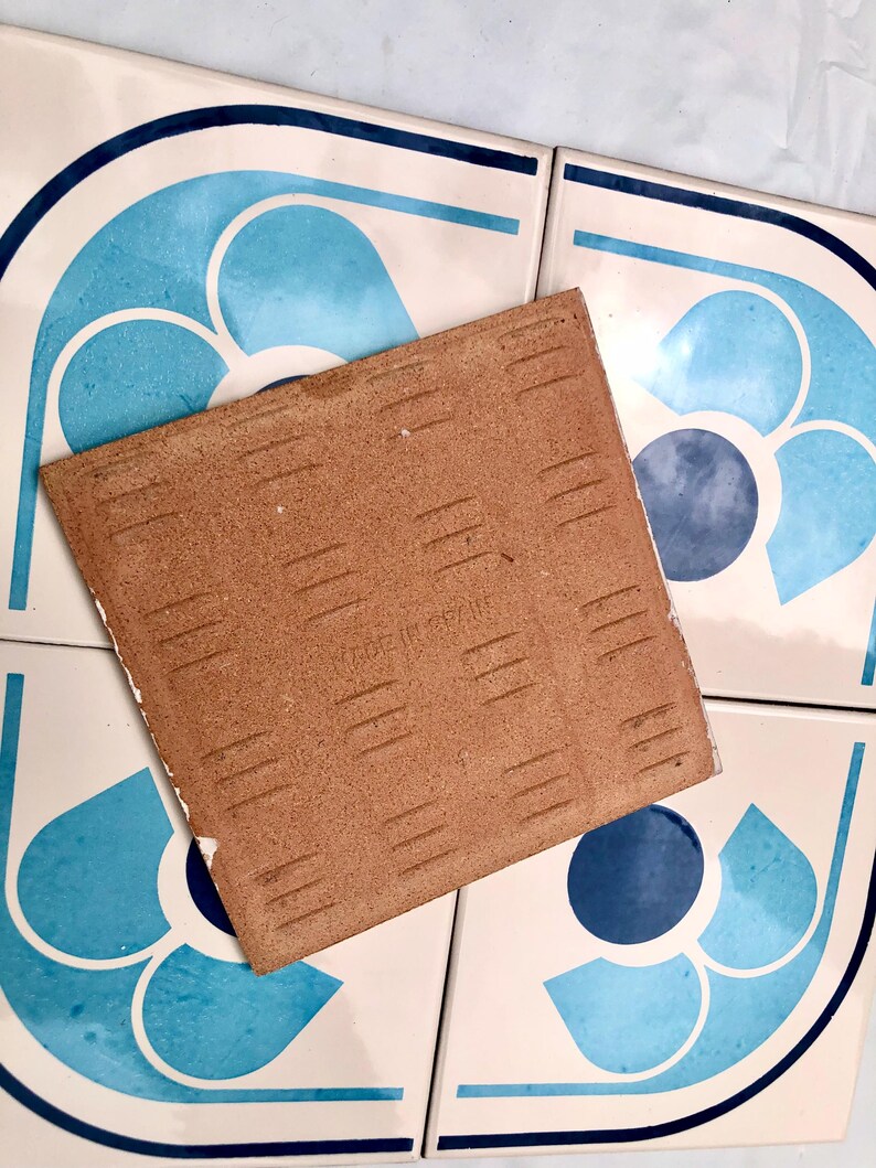 Spanish 60s 70s vintage tiles Unused – 8 pc blue flower retro tiles, photo 10 of 10