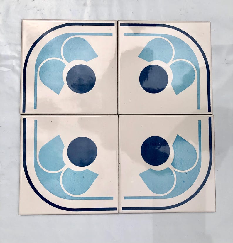 Spanish 60s 70s vintage tiles Unused – 4 pc blue flower retro tiles, photo 4 of 8