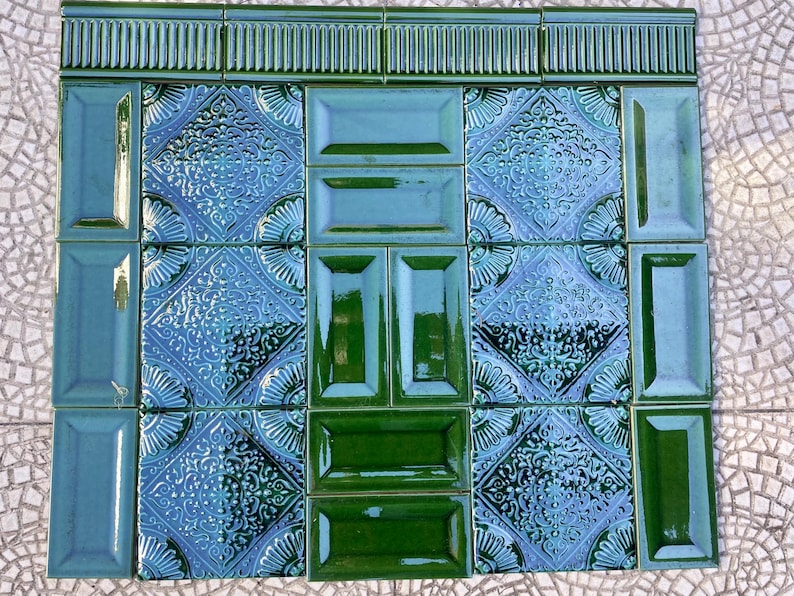 Art Nouveau style floral border green tile set from Spain — set of 22, photo 2 of 10