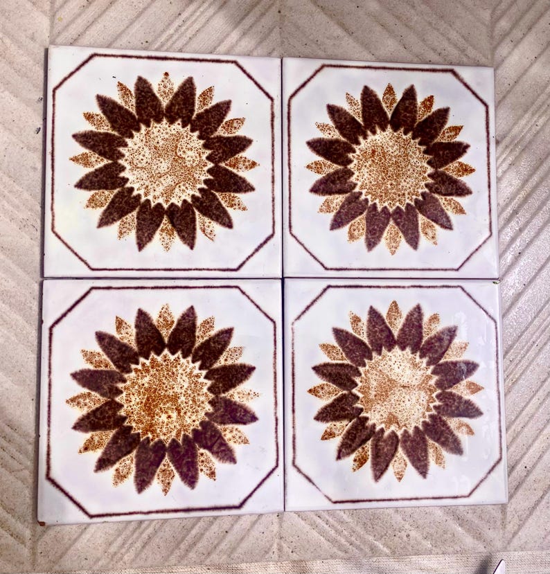 Original 70s retro tiles – 4 pcs Brown, cream, Fat Lava sunflower tiles, photo 3 of 10