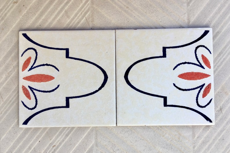 2 Spanish vintage 70s tiles OR tile trivets, photo 6 of 10