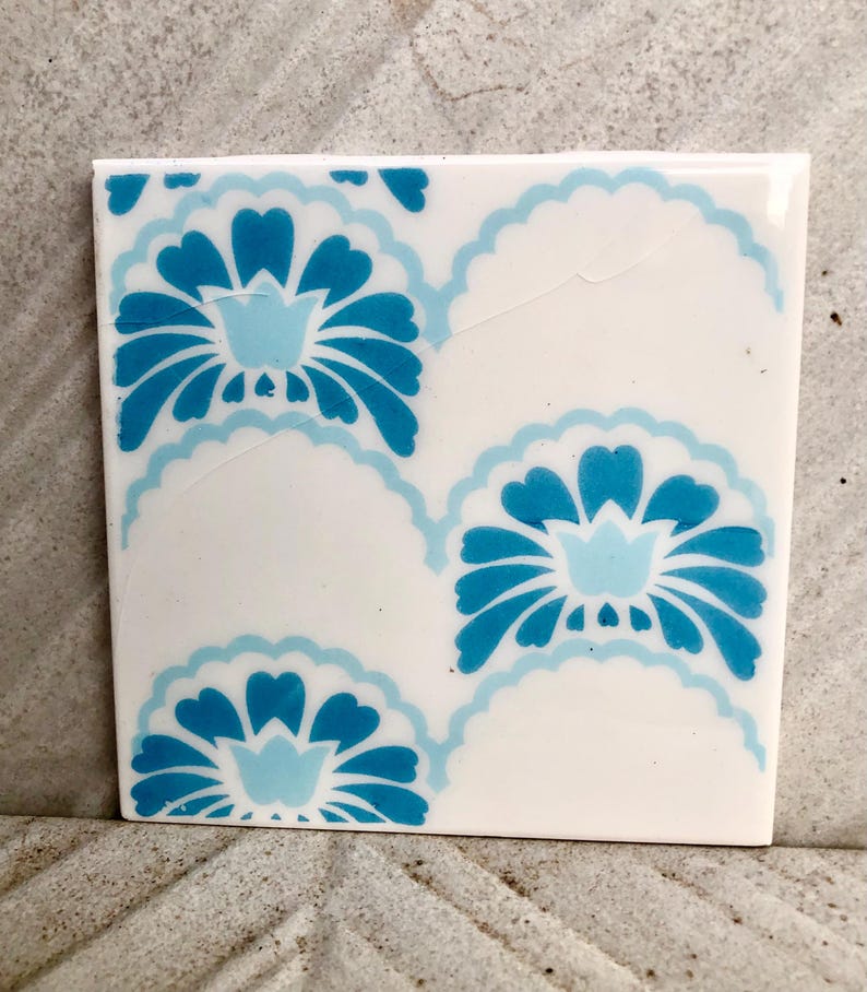 Vintage blue + white glazed retro tiles — set of 4, photo 4 of 9