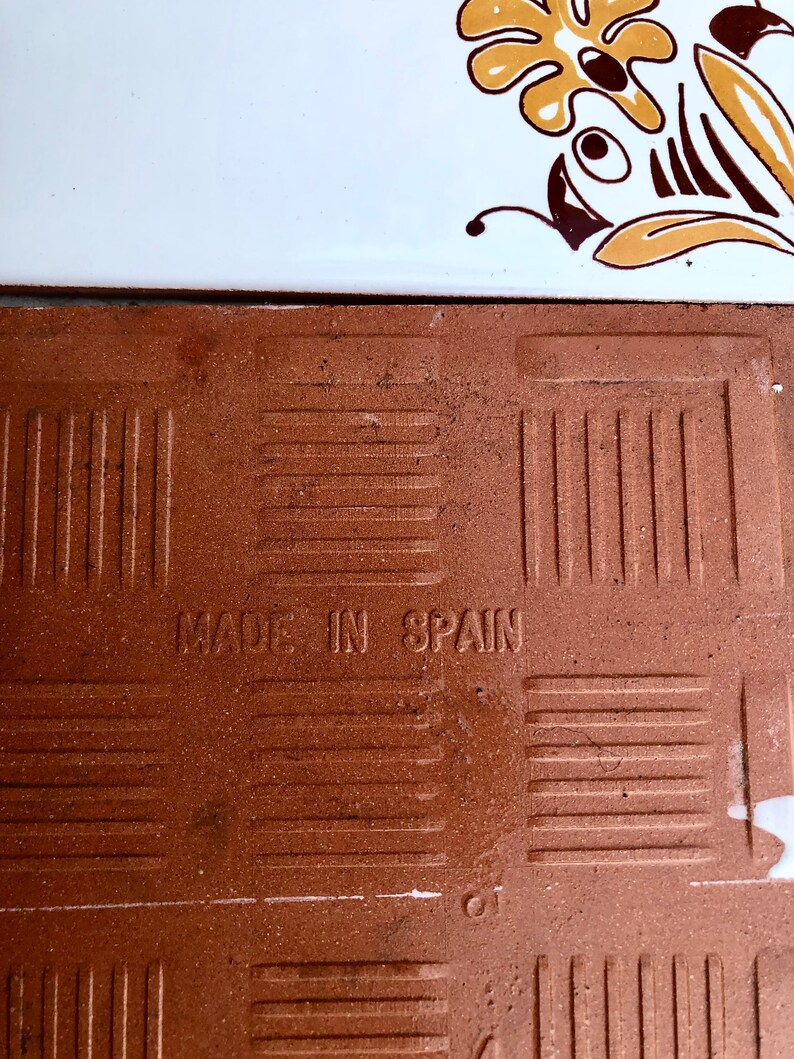 Spanish vintage tiles from the 70s – Brown + mustard yellow, photo 4 of 10
