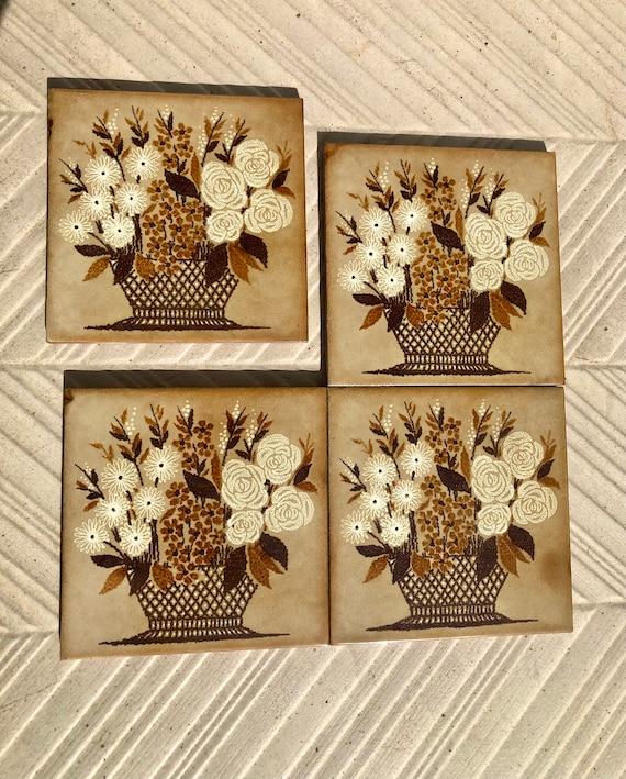 4 vintage decorative tiles from Italy