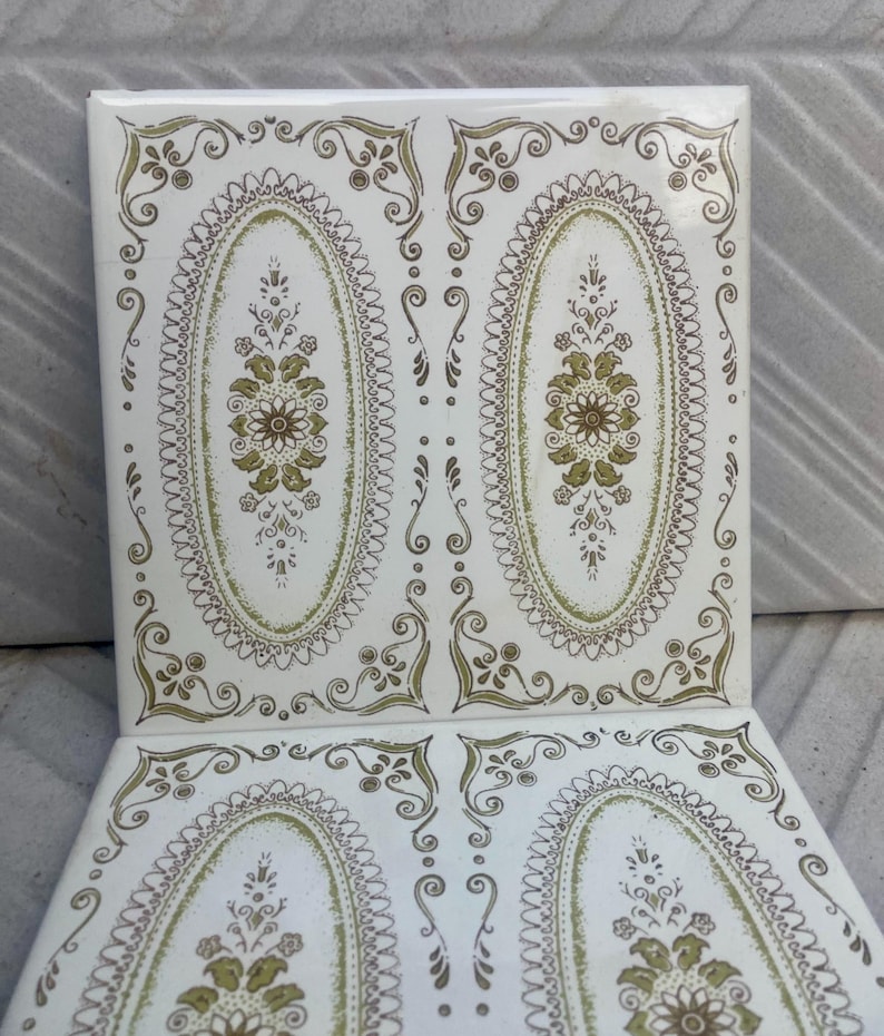 Art Nouveau style floral retro tiles from Spain — set of 4, photo 7 of 8