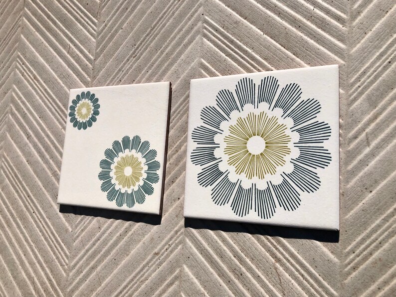 Spanish vintage 70s geometric tiles or tile trivets — set of 2, photo 3 of 10