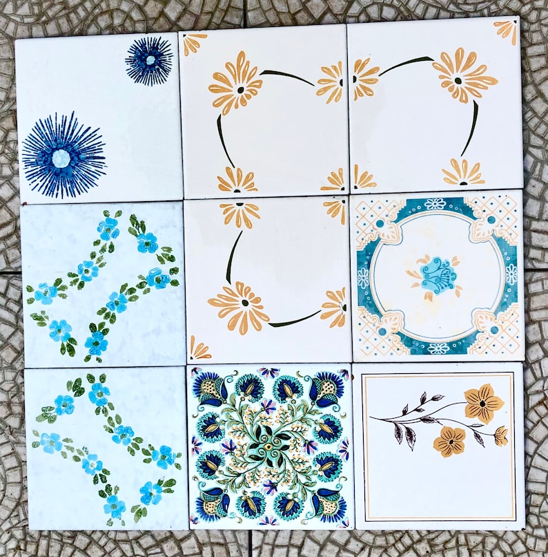 9 Spanish vintage tiles from the 60s - 70s – Orange + blue floral tiles, photo 1 of 10