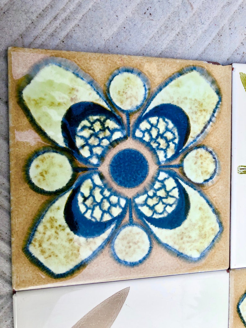 60s 70s Spanish vintage retro tiles – pop art brown + green MCM tiles — set of 4, photo 6 of 8