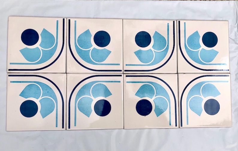 Spanish 60s 70s vintage tiles Unused – 8 pc blue flower retro tiles, photo 1 of 10
