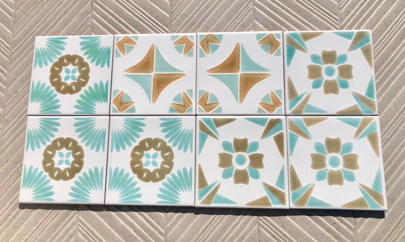 8 original vintage 70s glossy tiles, photo 6 of 10