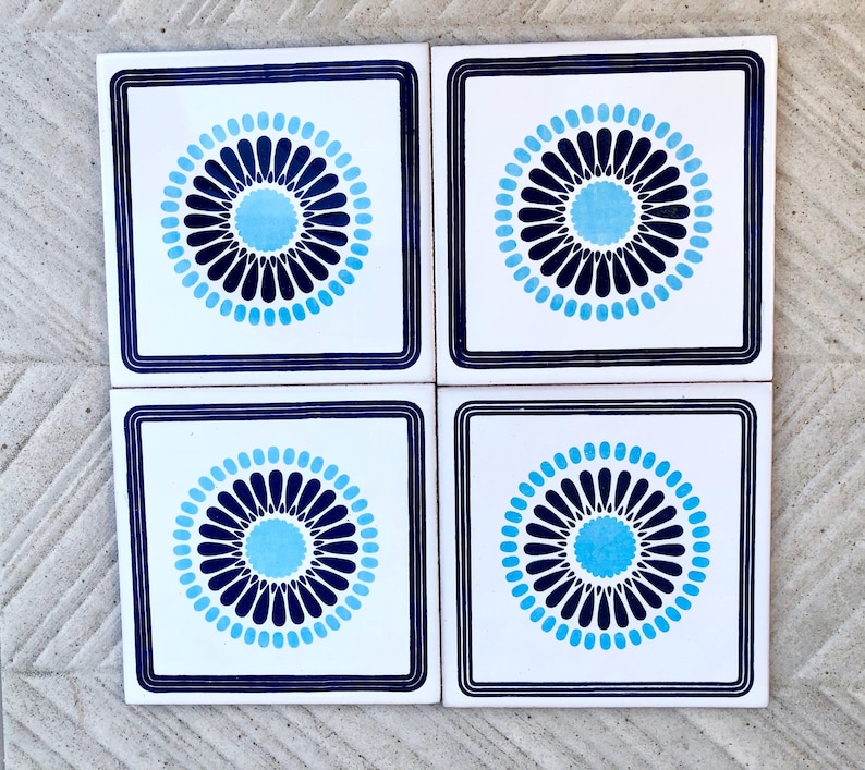 Spanish 60s 70s vintage tiles Unused – 4 pc blue daisy retro tiles, photo 1 of 8