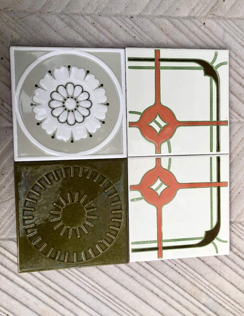 Vintage tiles from Spain – 4 tile mural – 70s flower power in green, orange, cream, photo 6 of 10