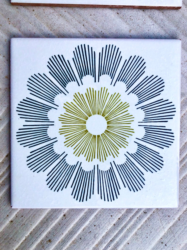 Spanish vintage 70s geometric tiles or tile trivets — set of 2, photo 10 of 10