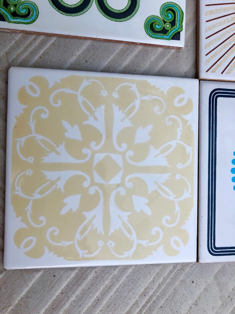 4 groovy 60s 70s original geometric decorative tiles, photo 8 of 10