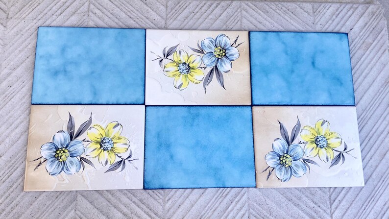 Spanish vintage floral tiles from the 70s — set of 6, photo 6 of 10