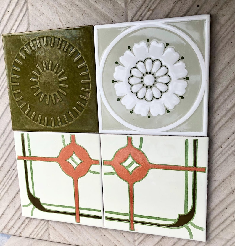 Vintage tiles from Spain – 4 tile mural – 70s flower power in green, orange, cream, photo 3 of 10