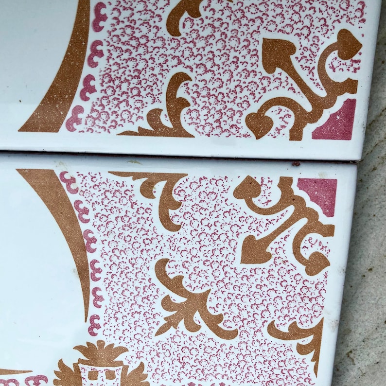 6 Spanish 70s pink tiles – Vintage floral tile mural, photo 5 of 9