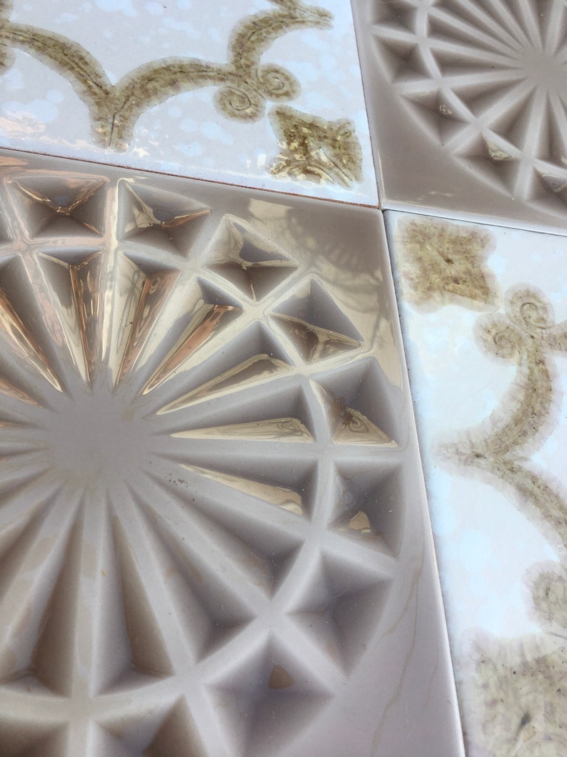 4 vintage 70s tiles from Spain, photo 10 of 10