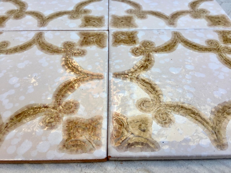 4 vintage 70s tiles from Spain, photo 9 of 10