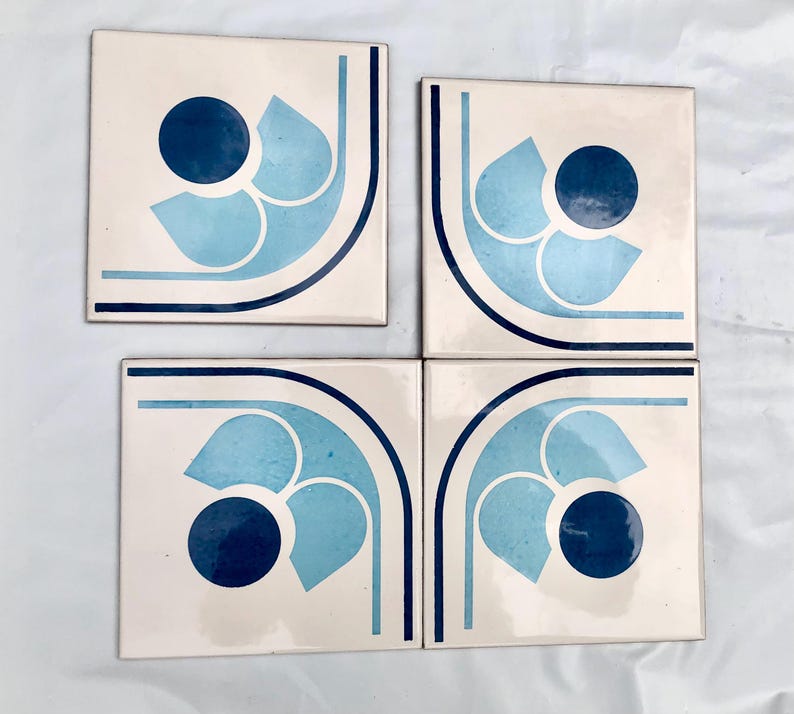 Spanish 60s 70s vintage tiles Unused – 8 pc blue flower retro tiles, photo 8 of 10