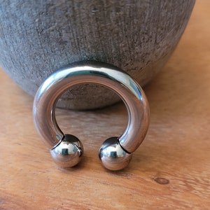 Single Horseshoe Circular Barbell 316L Surgical Steel Internally Threaded 0g 2g 4g 6g 8g 10g 12g 14g septum stretching piercing Large big