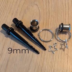 Pair 9mm Black Steel Tapers and Silver Single Flare Tunnel Ear Stretching Kit Gauges Gauging Plugs Expanders in between size half star charm