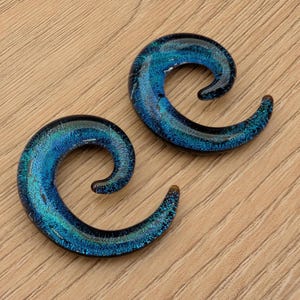 Pair Blue Glass Spiral Gauges Glitter Galaxy Organic Ear Plugs 0g 2g 4g 6g Feminine Sparkly Glitter Earrings Stretched Piercing Jewelry