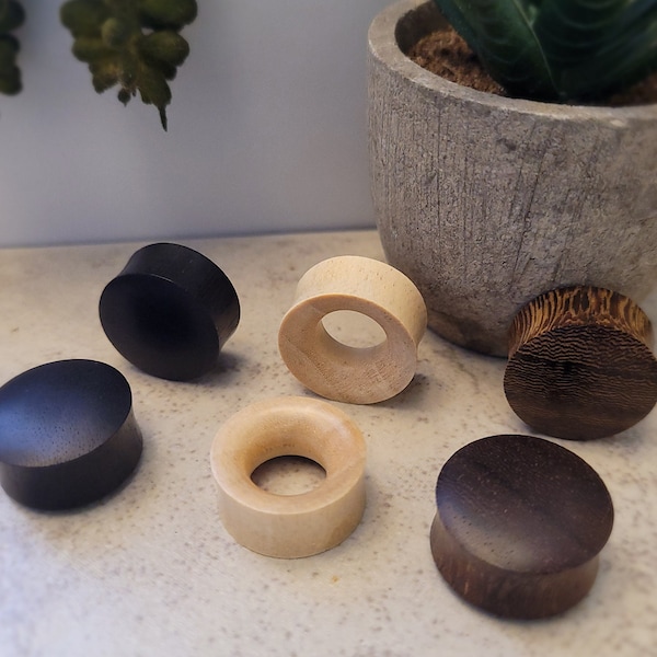 3 Pairs of Organic Wood Hand Carved Ear Plugs Tunnels Gauges 6g 4g 2g 0g 00g 1/2 9/16 5/8 3/4 7/8 25mm 30mm 32.5mm brown black men gift