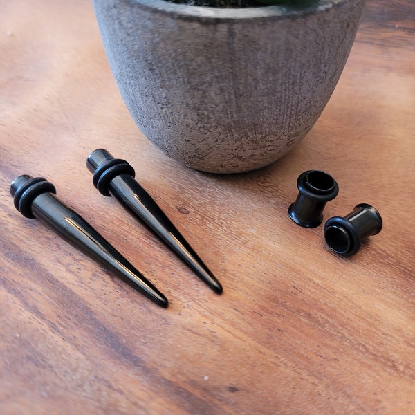 Pair 1g 7mm Black Steel Tapers and Black Titanium Single Flare Tunnels Ear Stretching Kit Gauges Gauging 1 gauge plugs