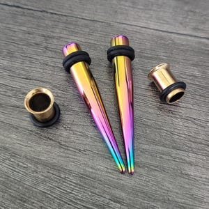 Pair 1g 7mm Rainbow Steel Tapers and Gold Single Flare Tunnels Ear Stretching Kit Gauges Gauging 1 gauge plugs