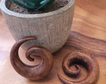 2g 0g or 00g Pair Wood Spirals Tapers Ears Plugs Gauges Gauging Stretching 2 0 00  earrings organic hanger boho hippie super wooden piercing