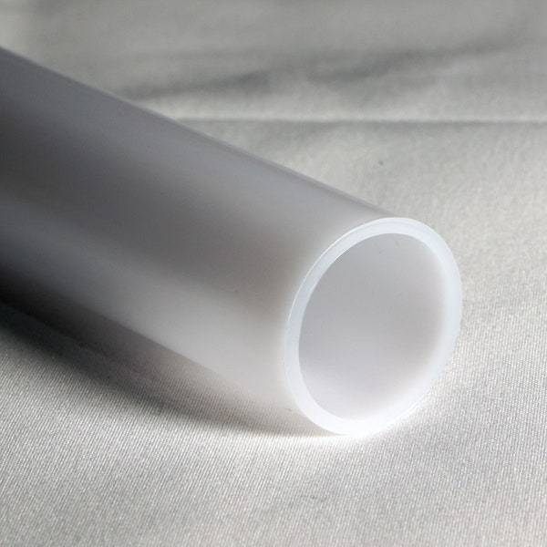 Tube en polycarbonate blanc translucide de 1 po de diamètre extérieur (paroi mince)